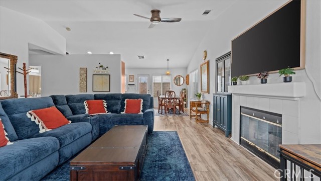 Detail Gallery Image 8 of 37 For 22125 Country Hills Dr, Wildomar,  CA 92595 - 3 Beds | 2 Baths