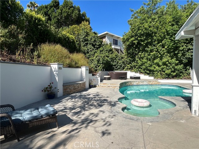 20300 Delita Drive, Woodland Hills CA: https://media.crmls.org/medias/992a938c-e52e-42ed-94a2-04eb51d8fcce.jpg