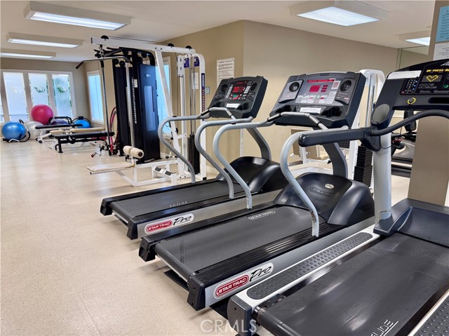 Detail Gallery Image 16 of 16 For 260 Cagney Lane #114,  Newport Beach,  CA 92663 - 2 Beds | 1 Baths