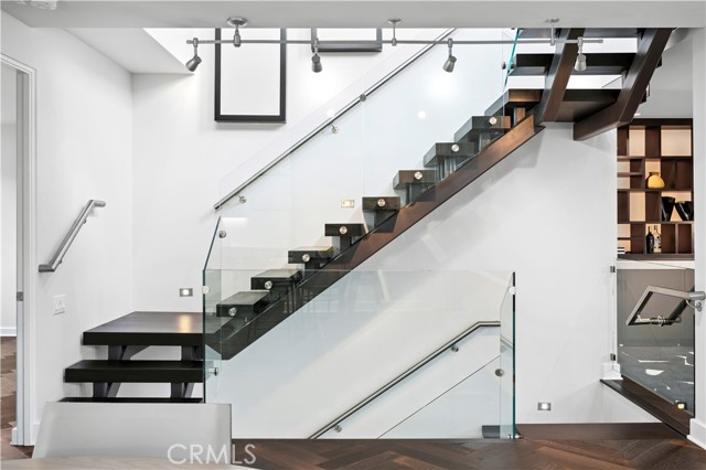 3731 5th Avenue, Corona del Mar CA: https://media.crmls.org/medias/992acbf4-96ab-4312-ba33-a1e0fe989bad.jpg