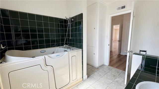 Detail Gallery Image 18 of 26 For 1048 E 45th Way, Long Beach,  CA 90807 - 3 Beds | 2 Baths