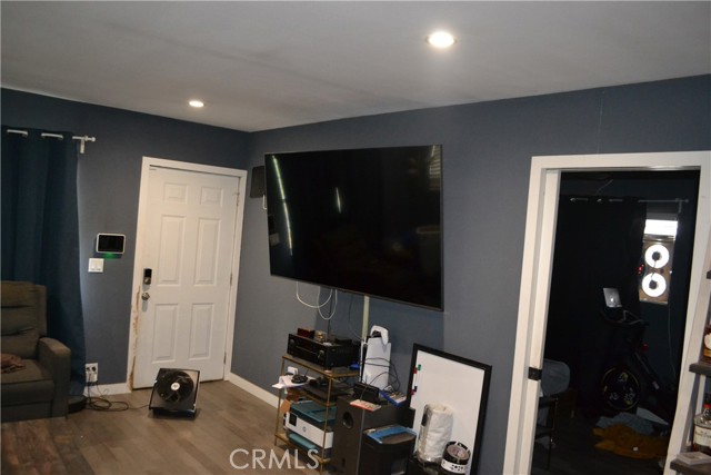 Detail Gallery Image 2 of 24 For 3970 Strang St, Los Angeles,  CA 90063 - 2 Beds | 1 Baths