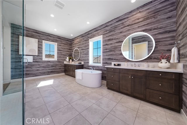56 Egret, Irvine CA: https://media.crmls.org/medias/992bb952-ea5f-4ad0-8559-c7c660d07504.jpg