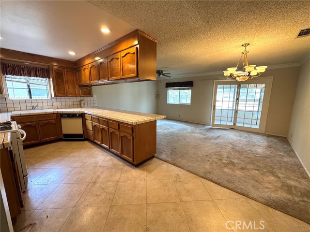 Detail Gallery Image 8 of 18 For 405 S Bluff, Montebello,  CA 90640 - 3 Beds | 2 Baths