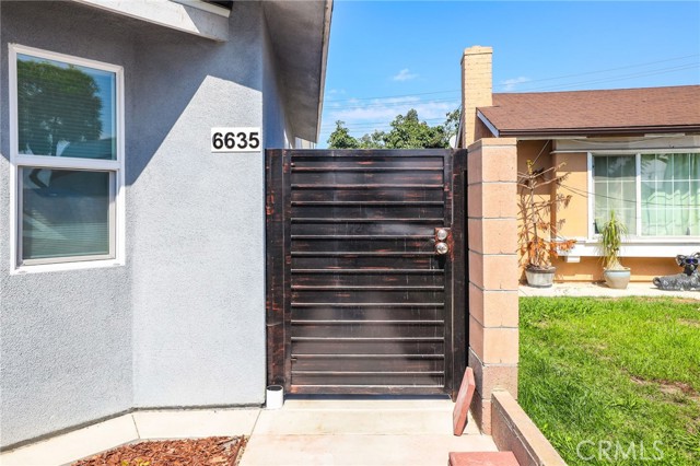 Entrance through gate