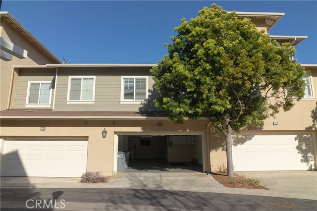 Detail Gallery Image 3 of 6 For 402 Garonne St, Oxnard,  CA 93036 - 4 Beds | 3/1 Baths