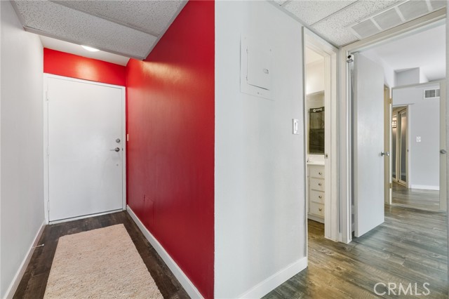 14506 Benefit Street, Sherman Oaks CA: https://media.crmls.org/medias/992d9d91-c4e4-4ca1-b486-8d225a8fae32.jpg