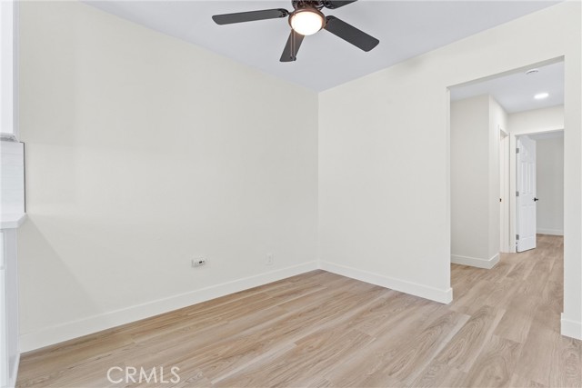 Detail Gallery Image 11 of 27 For 1382 via Santiago, Corona,  CA 92882 - 2 Beds | 1 Baths