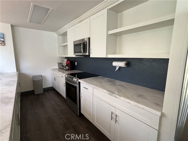 Coastal updated Kitchen in the Recreation room