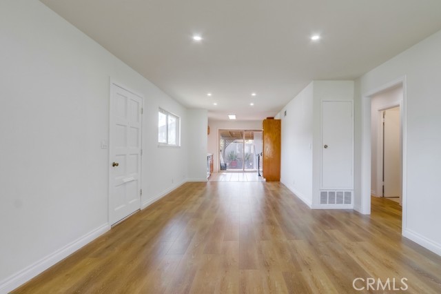 8661 Windsor Circle, La Palma CA: https://media.crmls.org/medias/992f6a80-6a34-4d90-b13c-72f0030590c5.jpg