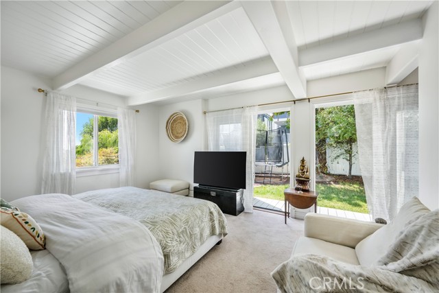 1071 Oro Street, Laguna Beach CA: https://media.crmls.org/medias/992f9107-725e-4275-96c9-dec94f6a5937.jpg
