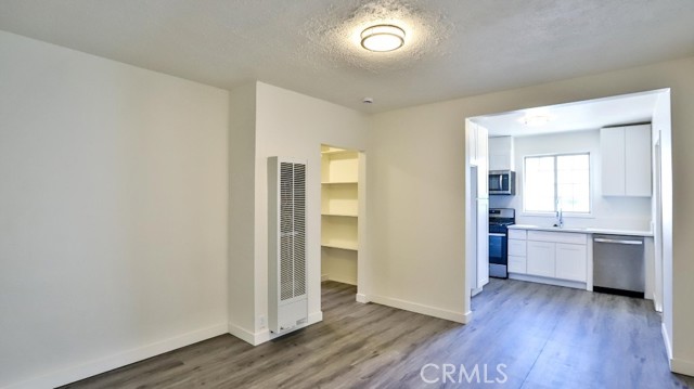 515 S Van Ness Avenue, Santa Ana CA: https://media.crmls.org/medias/99304164-0584-48fb-ba43-2e0529cd1860.jpg