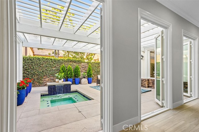 Detail Gallery Image 24 of 74 For 508 Westminster Ave, Newport Beach,  CA 92663 - 5 Beds | 5/1 Baths