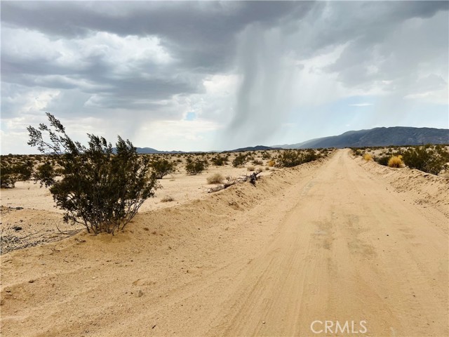 0 Allen Avenue, 29 Palms CA: https://media.crmls.org/medias/9930b8ec-9364-479b-84da-3596986cbd83.jpg