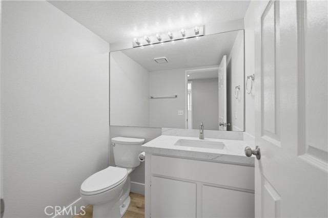 Detail Gallery Image 19 of 42 For 25547 Blackthorne Dr, Murrieta,  CA 92563 - 3 Beds | 3 Baths