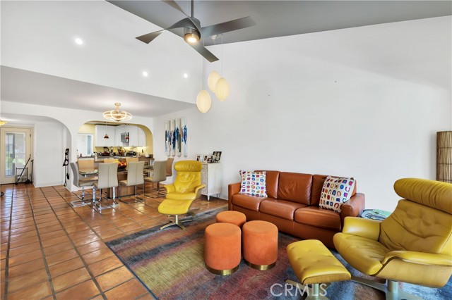 Detail Gallery Image 9 of 33 For 1013 Saint Thomas Cir, Palm Springs,  CA 92264 - 2 Beds | 2 Baths