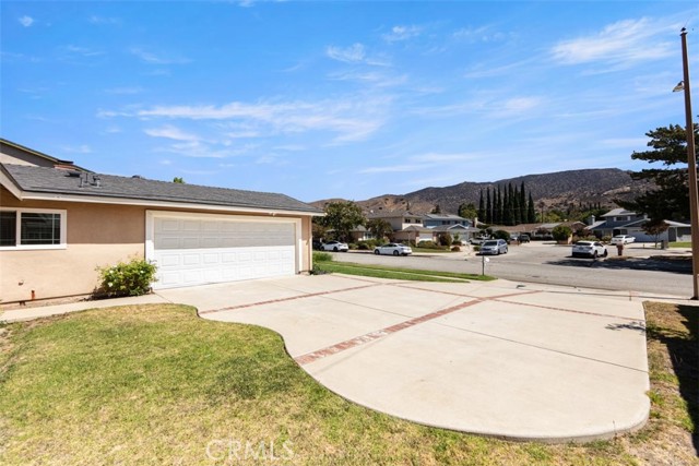 Detail Gallery Image 2 of 18 For 2239 Homewood Ave, Simi Valley,  CA 93063 - 3 Beds | 2 Baths