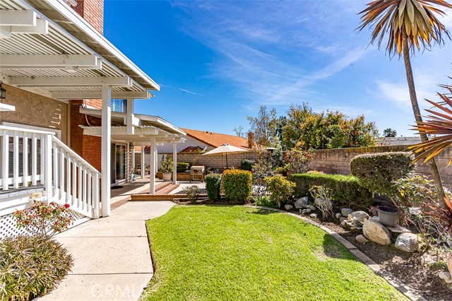 Image 32 of 37 For 2826 Larkspur Avenue