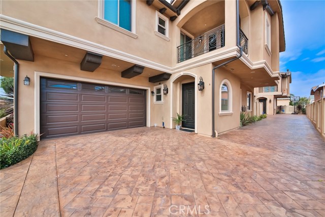 1807 Huntington Lane, Redondo Beach, California 90278, 4 Bedrooms Bedrooms, ,3 BathroomsBathrooms,Residential,Sold,Huntington,SB17030098