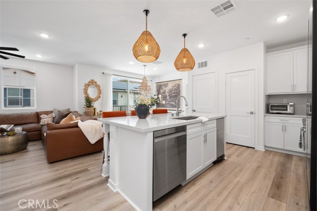 Image 16 of 51 For 242 Niebla Ln