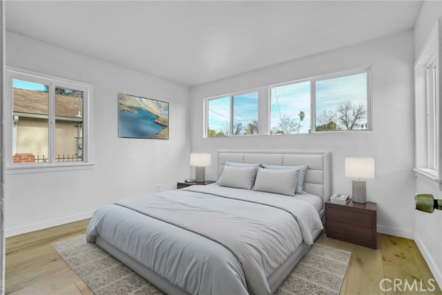 7435 7437 Balcom Avenue, Reseda CA: https://media.crmls.org/medias/99333bd2-9e79-4a2c-b138-d9a176237810.jpg