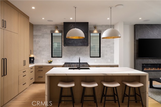 508 Goldenrod Avenue, Corona del Mar CA: https://media.crmls.org/medias/993359a2-8de6-4b40-a88b-25d02aa9e478.jpg