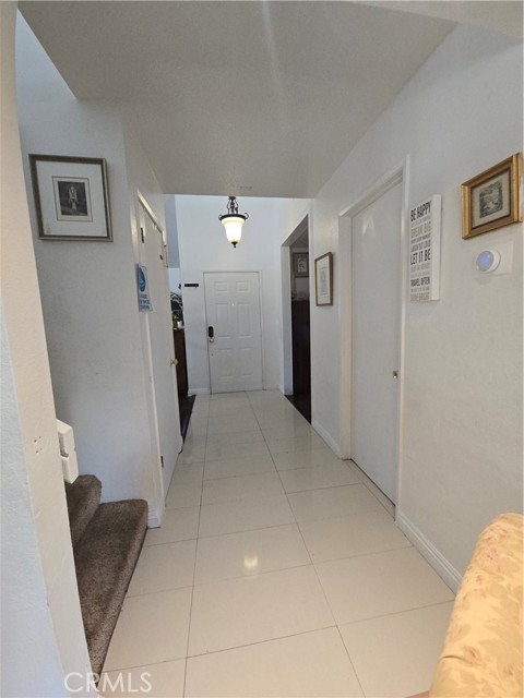 5034 Marseilles Court, Palmdale CA: https://media.crmls.org/medias/99352b52-6fa8-48a5-bb58-5e4310d1bb14.jpg