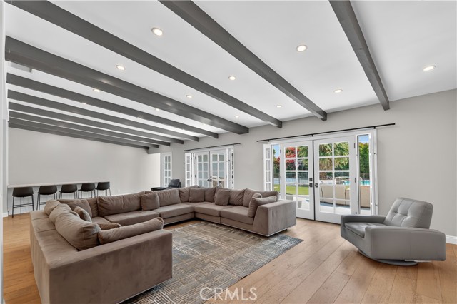 5274 Crebs Avenue, Tarzana CA: https://media.crmls.org/medias/99357d8c-2287-4116-b532-69262ab46521.jpg