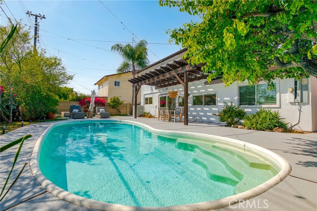 Image 61 of 73 For 4972 Park  