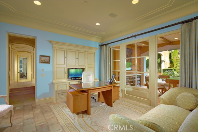 5 Pelican Vista Drive, Newport Coast CA: https://media.crmls.org/medias/9936a492-1b46-432e-9734-ad013e1445f4.jpg