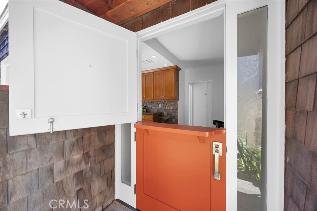 Detail Gallery Image 4 of 37 For 5792 Campo Walk, Long Beach,  CA 90803 - 2 Beds | 1 Baths