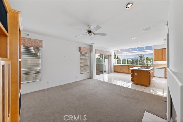 Detail Gallery Image 10 of 55 For 45436 via Jaca, Temecula,  CA 92592 - 4 Beds | 3 Baths