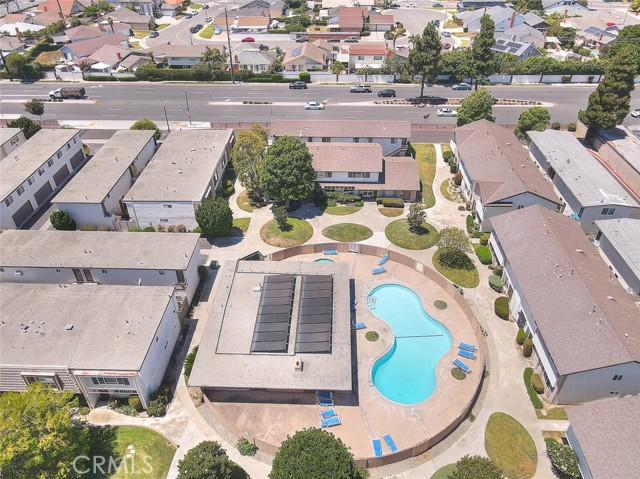 17401 Hood Court, Fountain Valley CA: https://media.crmls.org/medias/99377fff-db80-43a1-86bf-f9d742778f30.jpg