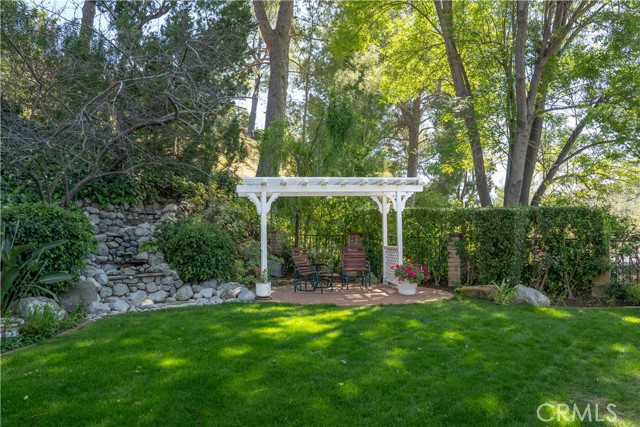 Detail Gallery Image 2 of 41 For 27328 Country Glen Rd, Agoura Hills,  CA 91301 - 4 Beds | 3 Baths