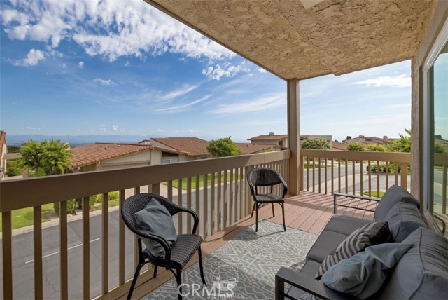Detail Gallery Image 5 of 30 For 58 Hilltop Cir, Rancho Palos Verdes,  CA 90275 - 3 Beds | 2/1 Baths