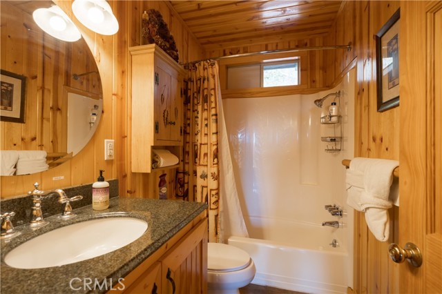 43897 Yosemite Drive, Big Bear Lake CA: https://media.crmls.org/medias/993a4fc3-81e2-40d1-b5b4-a4ec47c7caac.jpg