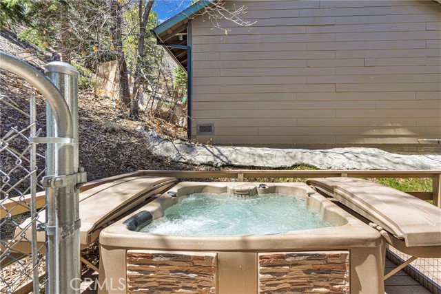 Detail Gallery Image 59 of 66 For 26610 Timberline Dr, Wrightwood,  CA 92397 - 4 Beds | 2/1 Baths