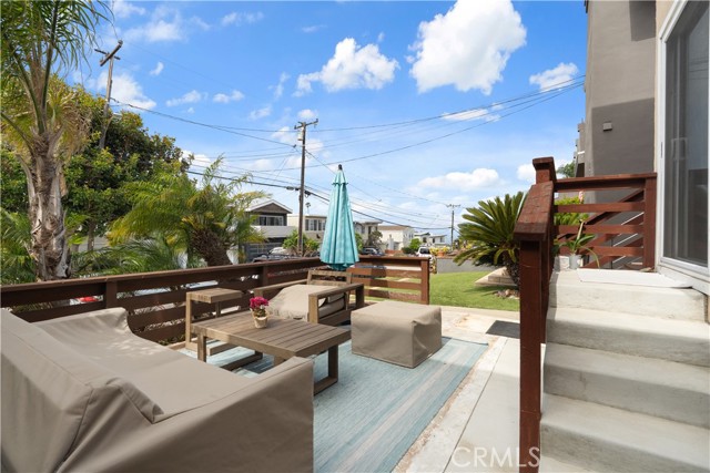 Detail Gallery Image 2 of 38 For 729 Longfellow Ave, Hermosa Beach,  CA 90254 - – Beds | – Baths