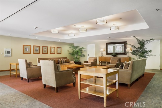 4050 Glencoe Avenue, Marina del Rey CA: https://media.crmls.org/medias/993ca38d-1c55-4f76-8d7a-4f89ec1c63f9.jpg