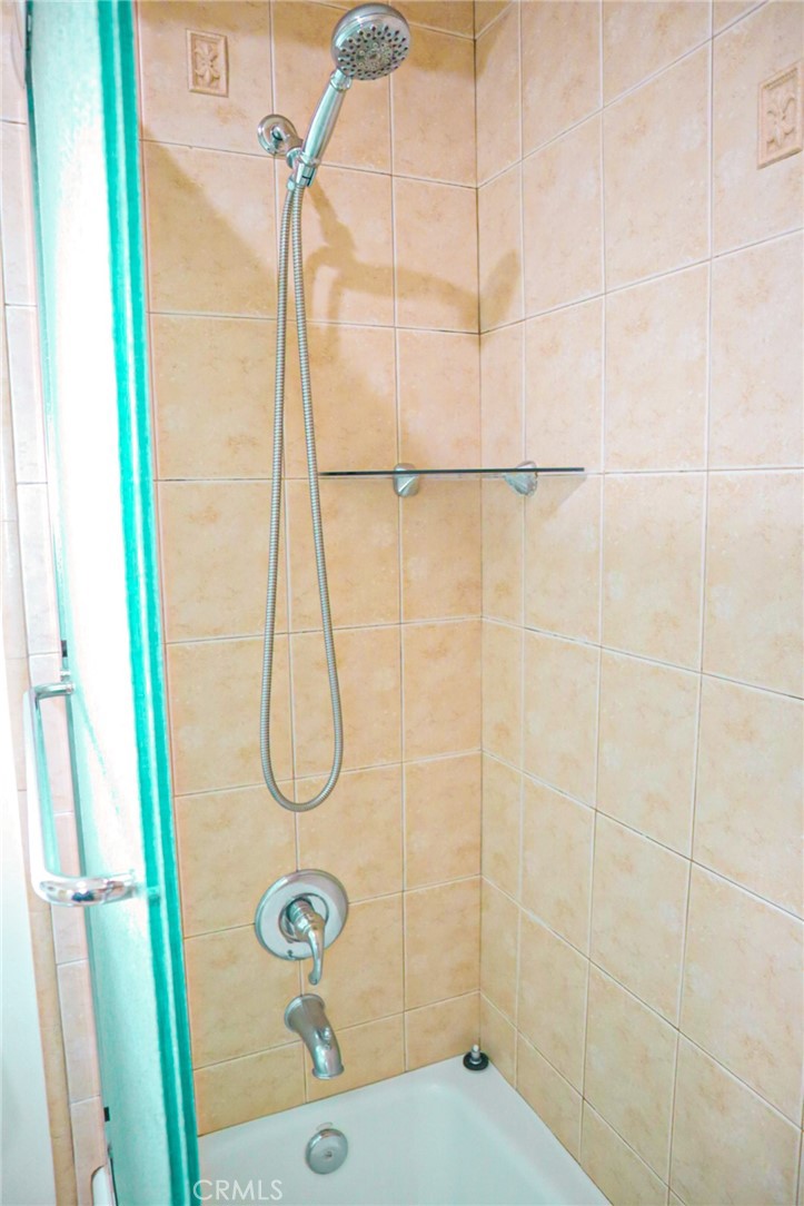 https://media.crmls.org/medias/993cb1fb-f070-4cc7-9691-55db900529cc.jpg?preset=X-Large
