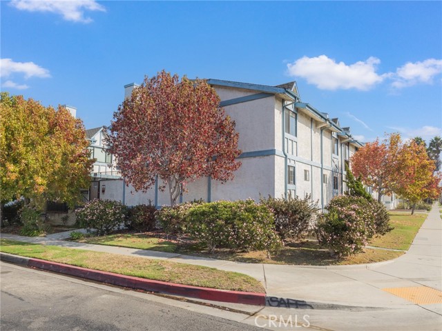 Detail Gallery Image 1 of 1 For 4229 W Rosecrans Ave #1,  Hawthorne,  CA 90250 - 2 Beds | 2 Baths