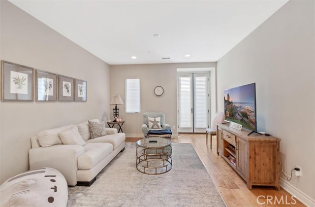 10 Shadybend, Irvine CA: https://media.crmls.org/medias/993d9af0-7fab-465a-9c05-63bb845a63d1.jpg