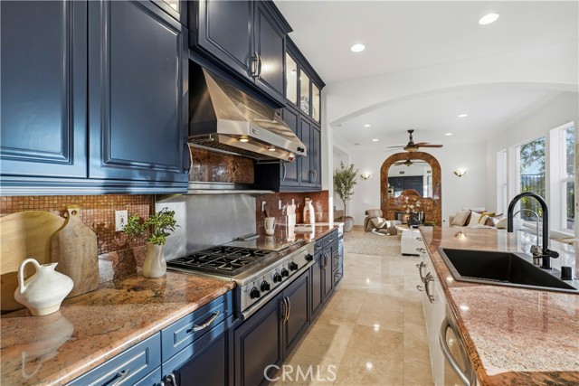 Image 18 of 63 For 907 Deerhill Road