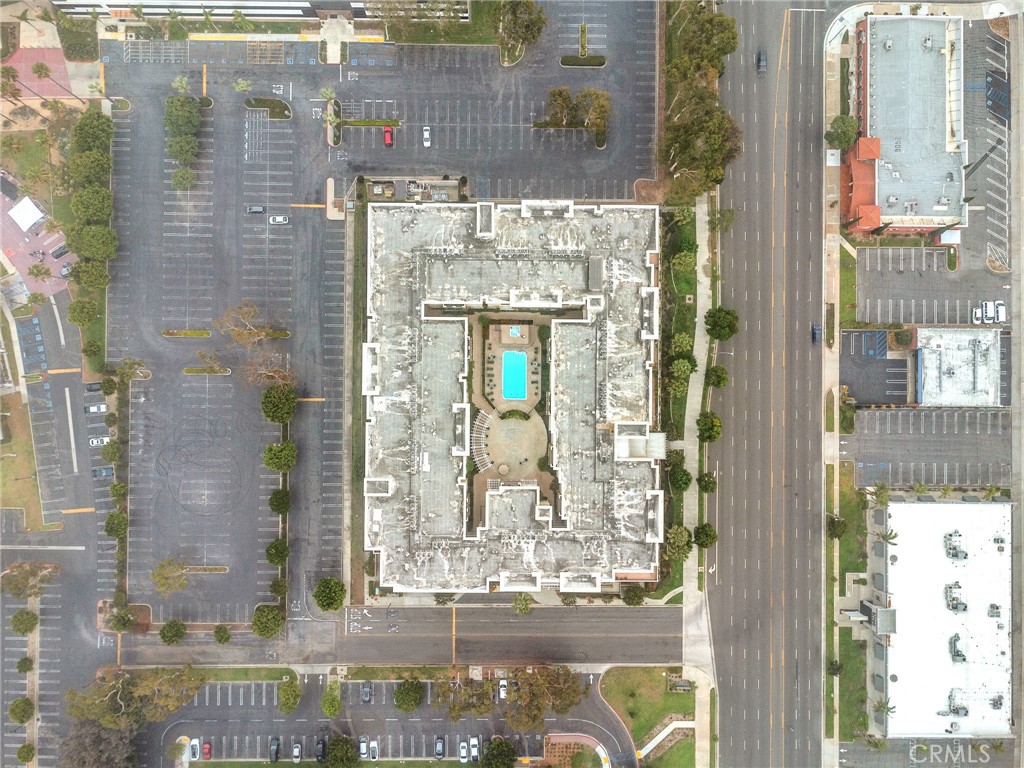 https://media.crmls.org/medias/993eba19-43ff-45a7-8ad3-7ae7f8566f6f.jpg?preset=X-Large
