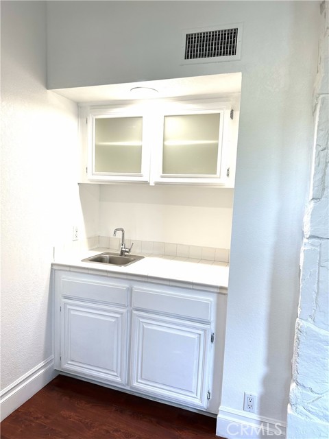 Detail Gallery Image 9 of 18 For 1000 E California Bld #307,  Pasadena,  CA 91106 - 2 Beds | 2 Baths
