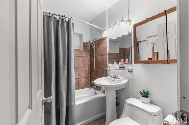 Detail Gallery Image 23 of 43 For 338 W 235th St, Carson,  CA 90745 - 3 Beds | 2 Baths