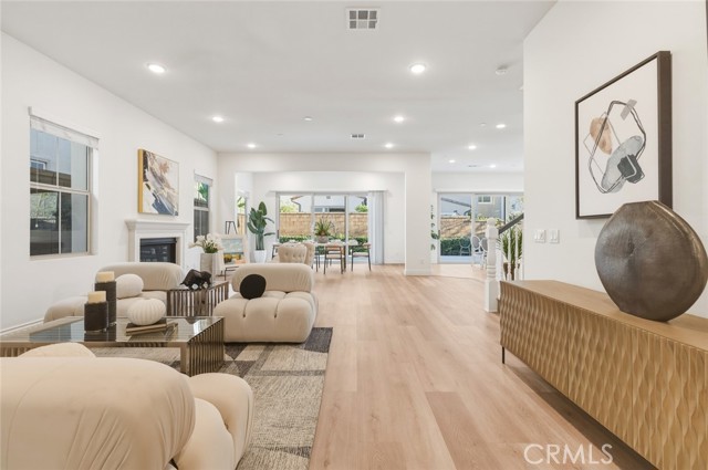 Detail Gallery Image 21 of 65 For 218 Geyser, Irvine,  CA 92618 - 4 Beds | 4/1 Baths