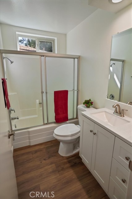 Detail Gallery Image 13 of 34 For 19380 Anzel Cir, Newhall,  CA 91321 - 2 Beds | 2 Baths