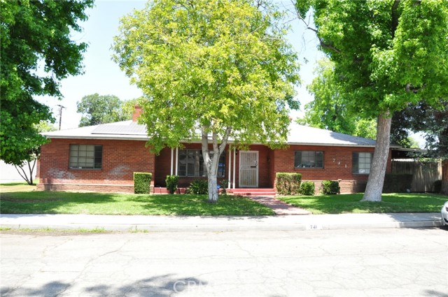 741 E Mckinley Ave, Pomona, CA 91767