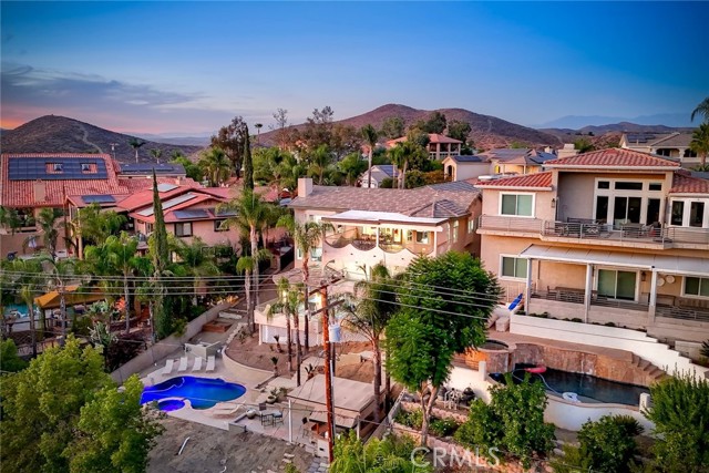 Detail Gallery Image 3 of 68 For 28856 Yosemite Pl, Canyon Lake,  CA 92587 - 3 Beds | 3/1 Baths